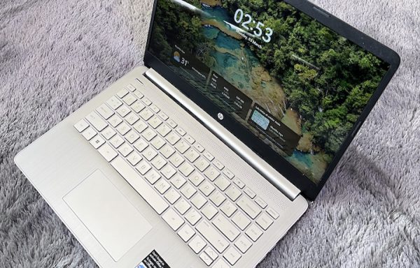 HP 14s-fq2002AU AMD Ryzen 5-5625U 8GB RAM 512GB SSD