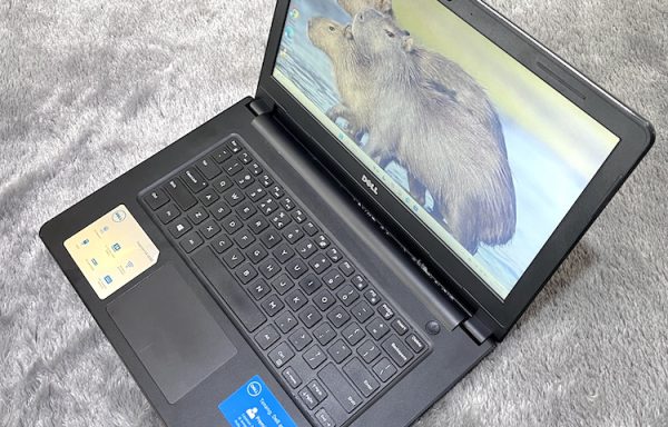 Dell Inspiron 14 3476 Intel Core i7-8550U 8GB/256GB Radeon 520