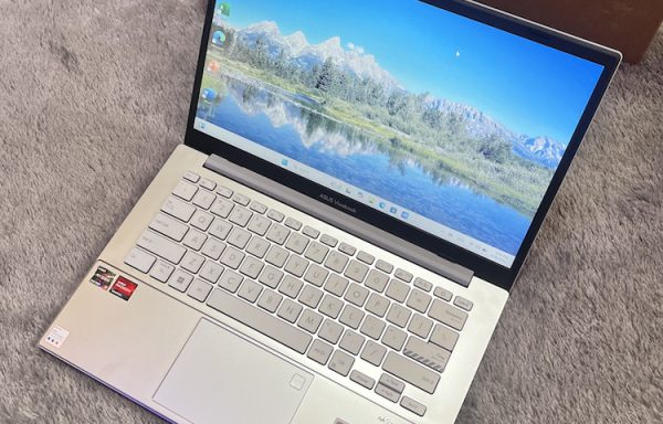 ASUS VivoBook Go 14 E1404FA Ryzen 3 7320U 8GB/256GB