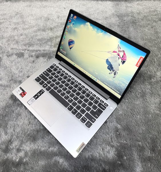 Lenovo Ideapad Slim 1 AMD Athloon Silver