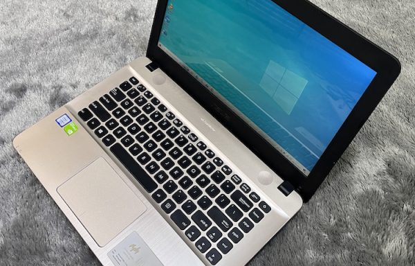 ASUS X441U Intel Core i3 7020U 8GB RAM 256GB SSD Nvidia GeForce MX110