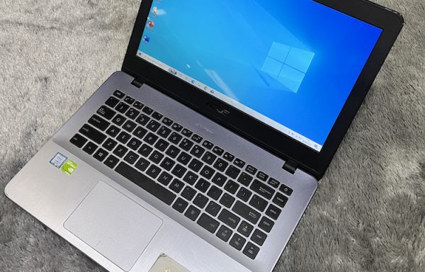 ASUS A442U Intel Core i5-7200U 8GB RAM 256GB SSD GeForce 930MX