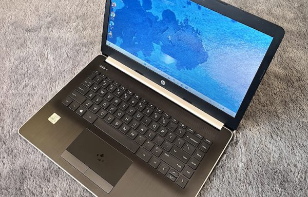 HP 14s  Intel Core i5-1035G1 8GB RAM 256GB NVMe