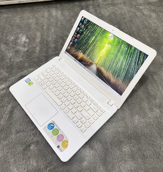 ASUS X441U i3
