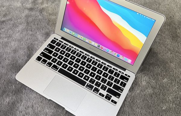 MacBook Air 2015 A1465 11 inch i5 4GB/128GB