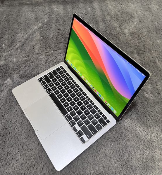 Macbook Air 2020 i3