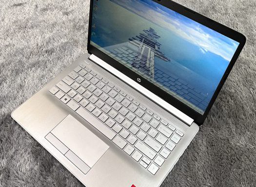 HP 14s-dk0008AX AMD A9-9425 8GB RAM 256GB SSD