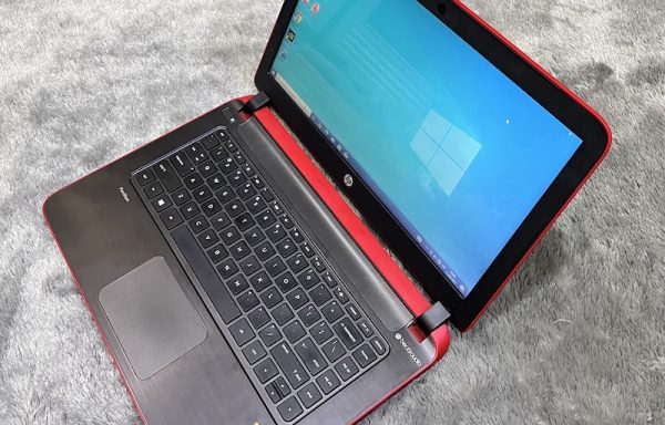 HP Pavilion 14 Intel Core i5-6006U 8/256GB Nvidia 840M