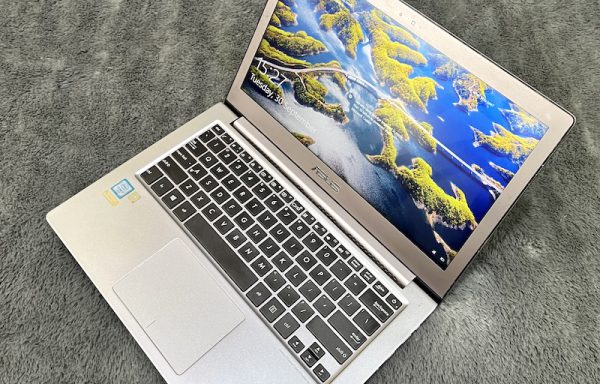 ASUS Zenbook UX303UB Intel Core i7-6500U 8/256GB Nvidia GeForce 940M