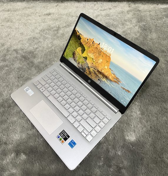 HP 14s-dq Intel Core i3