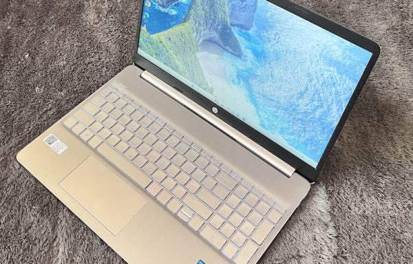 HP 15s-fq2705TU Intel Core i3-1115G4 8/512GB