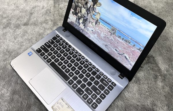 ASUS X441M Intel Celeron N3350 4GB RAM 128GB SSD