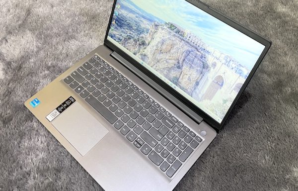 Lenovo Ideapad Slim 3 15 iTL6 Intel Core i3-1115G4 8/512GB