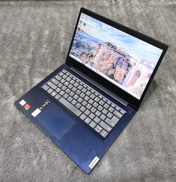 Lenovo Ideapad Slim 3 14-ADA
