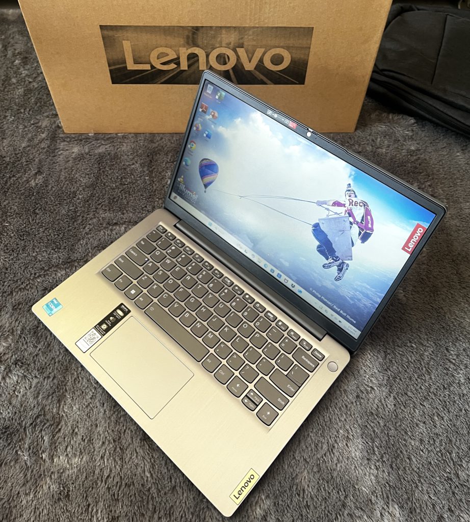 Lenovo Ideapad Slim 3i Intel Core i3-1215U
