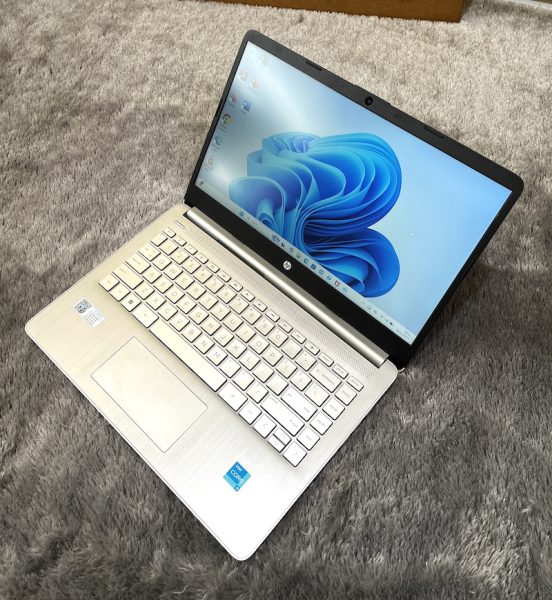 hp 14s-dq5115TU Intel Core i3-1215U