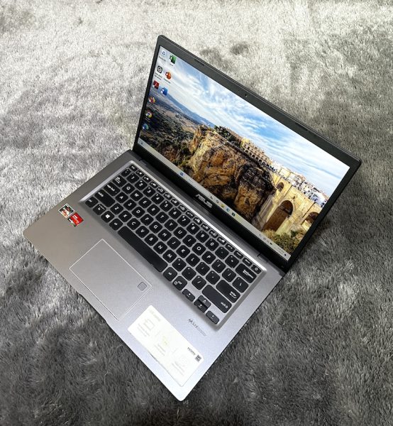 ASUS M409D AMD Ryzen 3