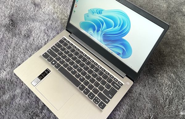 Lenovo Ideapad Slim 3 AMD 3020e 8GB/256GB NVMe