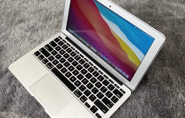 MacBook Air 2014 11 inch i5 4/128