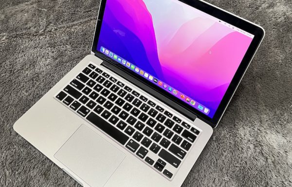 Macbook Pro 2015 A1502 i5 8GB RAM 256GB