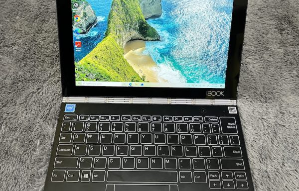 Lenovo Yoga Book Intel Atom x5 4/64GB Touchscreen