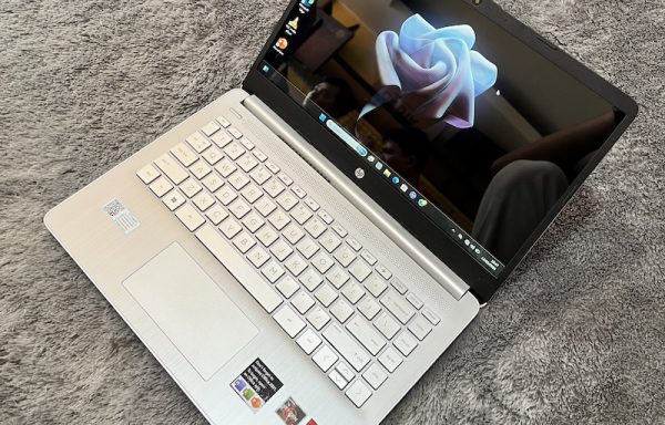 HP 14s-fq0593AU Ryzen 3 3250U 8GB/512GB