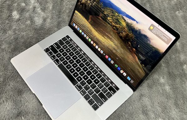 Macbook Pro 2018 Intel Core i9 32GB/1TB