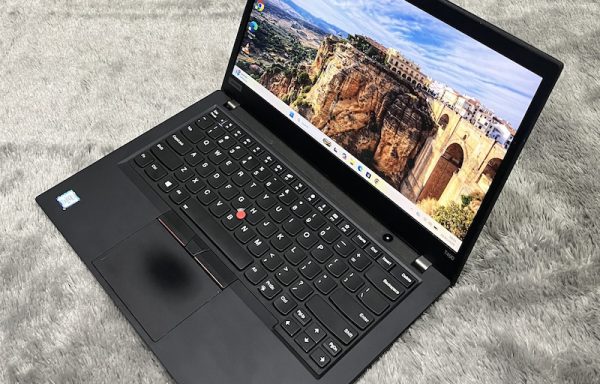 Lenovo ThinkPad T490 Intel Core i5-8350U 8GB RAM 256GB SSD