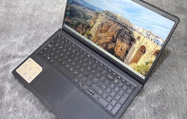 Dell Inspiron 15 3511 Intel Core i3-1115G4 8GB/256GB