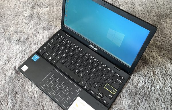 Laptop Asus E210MAO Intel Celeron N4020 4GB RAM 256GB SSD