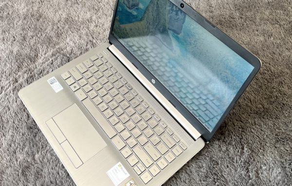 HP 14s-dk1056AU AMD Athlon Gold 3150U 4GB/512GB