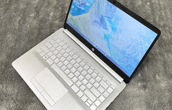 HP 14s-cf0062TU Intel Core i3-7020U 8GB RAM 128GB SSD + 500GB HDD