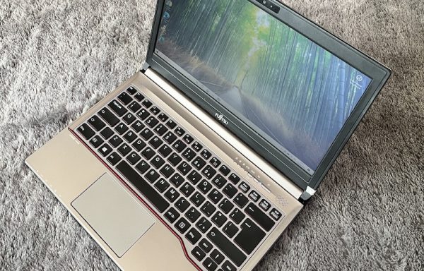 Fujitsu Lifebook E736 Intel Core i5-6300U 8GB/256GB