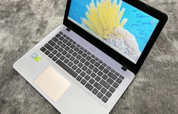 ASUS A442U Intel Core i5-8250U 8GB RAM 256GB SSD GeForce 930MX