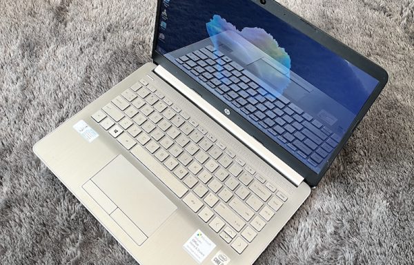 HP 14s-cf3040TU Intel Core i3-1005G1 8GB/256GB SSD
