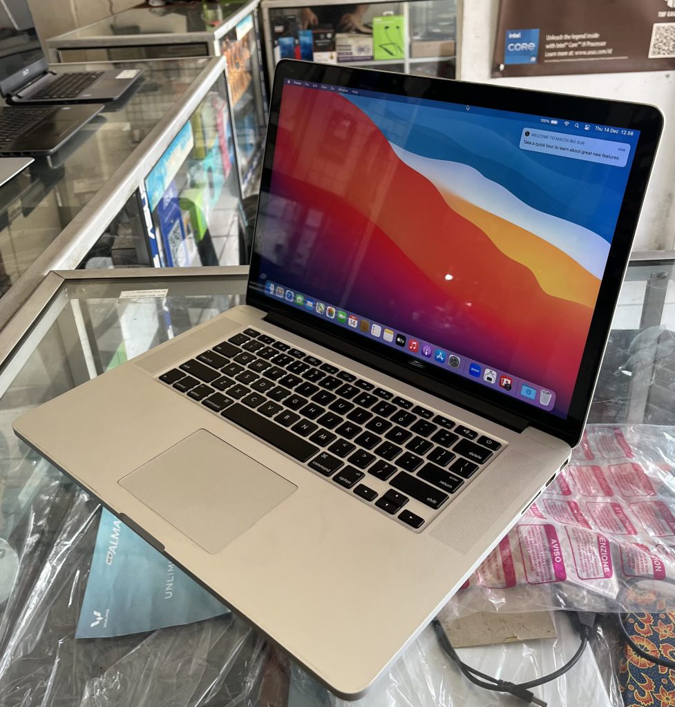 MacBook Pro 15 inch Intel Core i7 16/500GB, foto 1