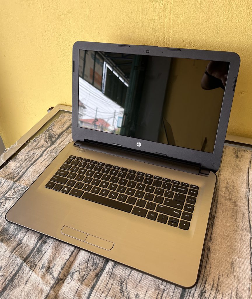 HP 14-an030AU AMD A6-7310 4/128GB, foto 1